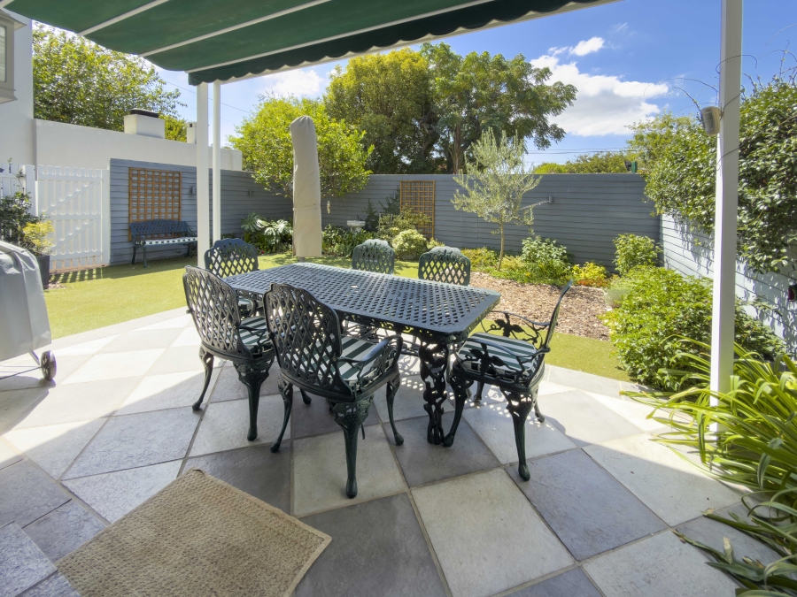 2 Bedroom Property for Sale in Claremont Western Cape